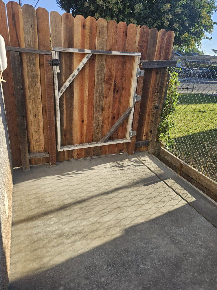 Concrete side yard walkway Sacramento